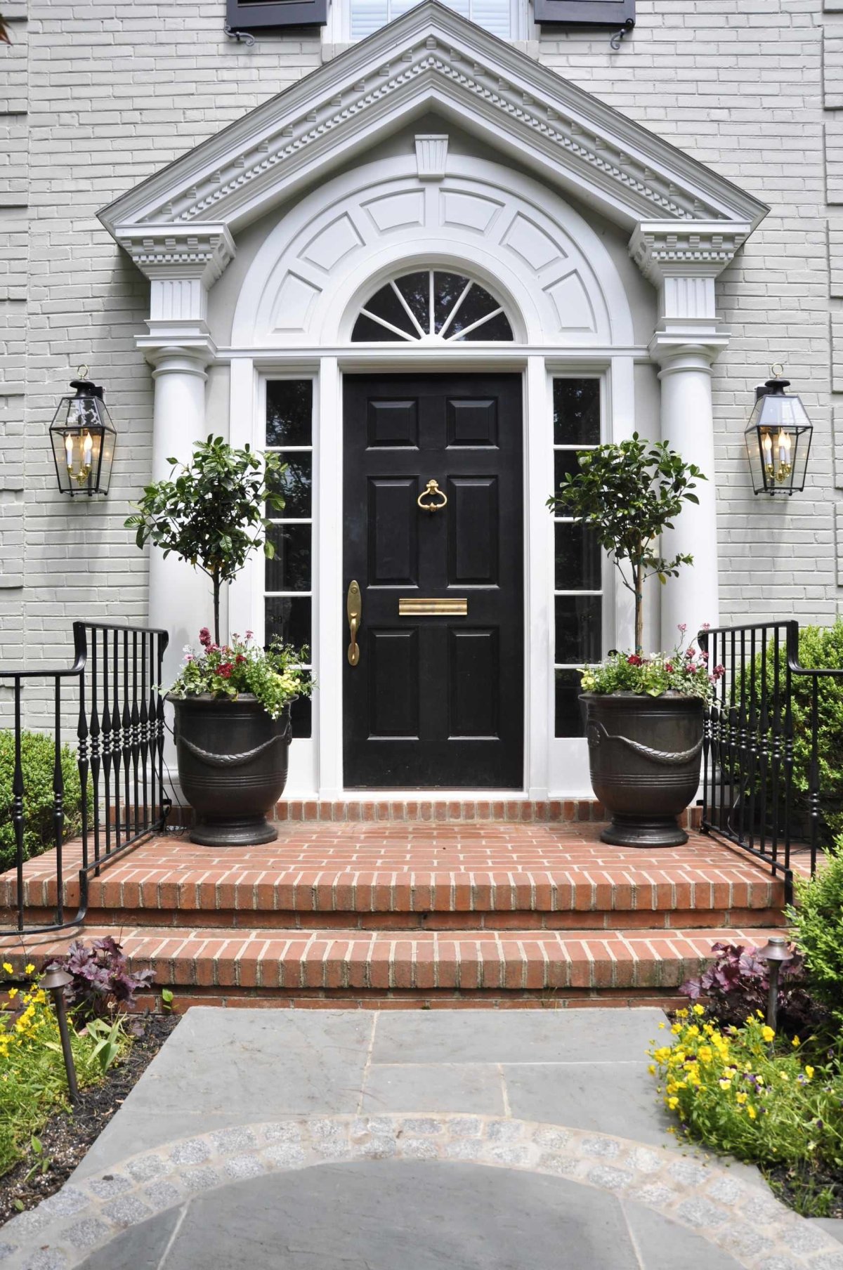 Входная группа стиль Тюдор