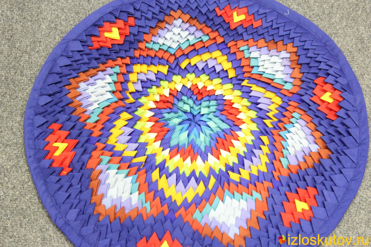 Лоскутные коврики в интерьере