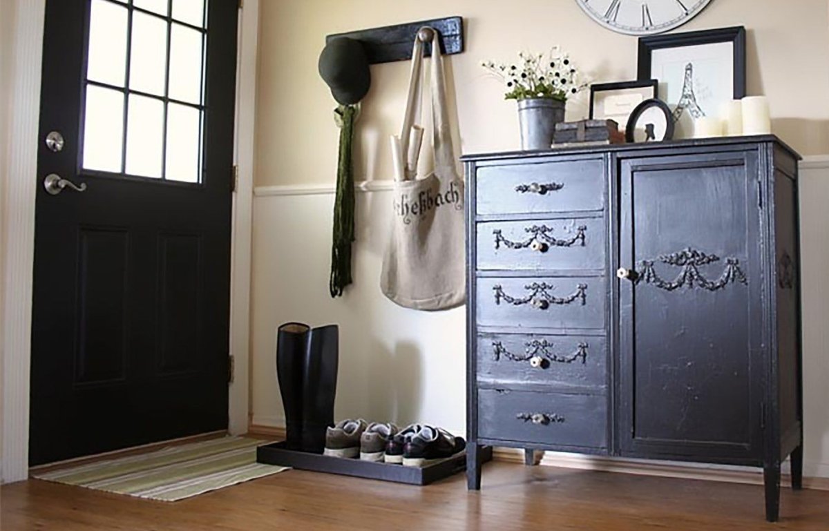 Часы настенные в коридор