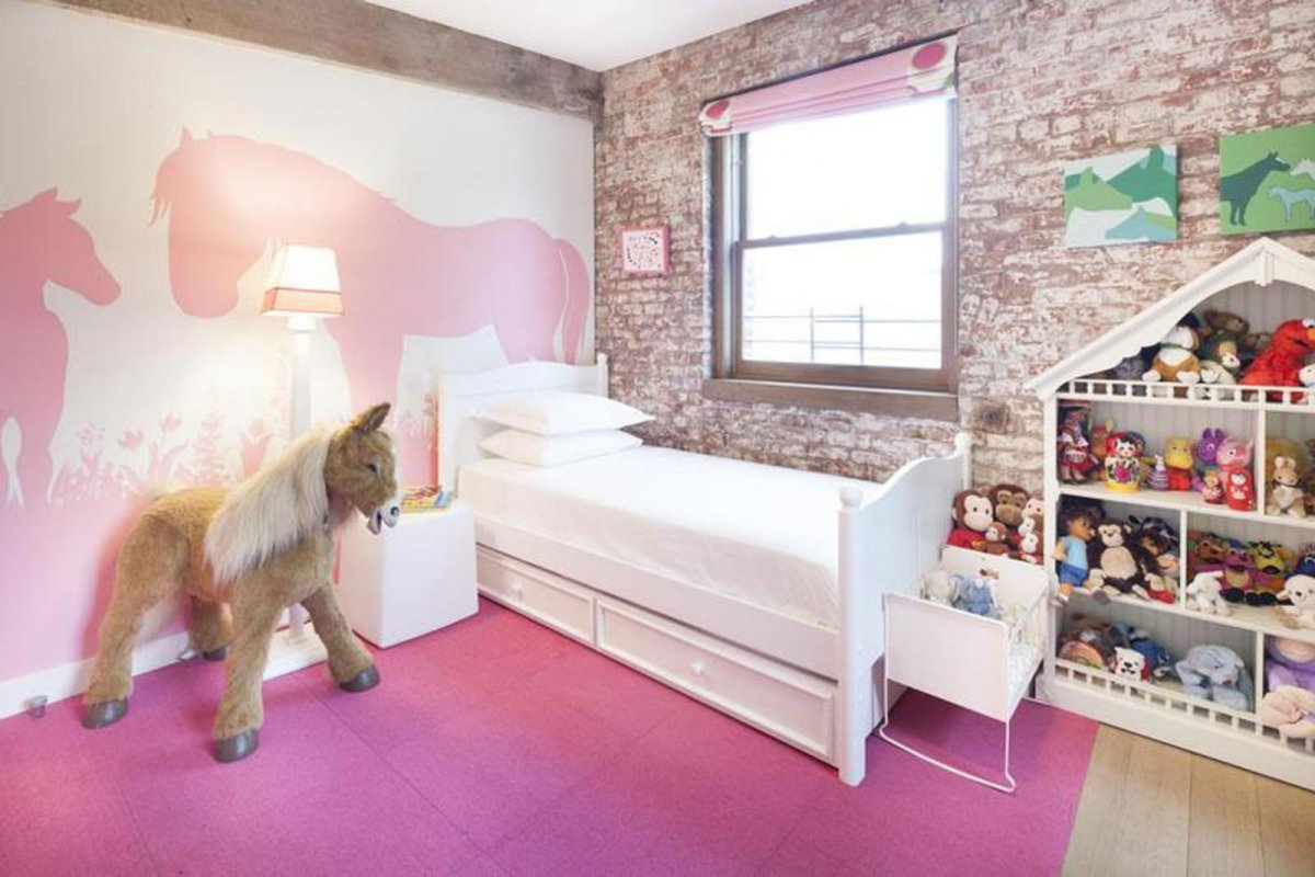 Детская комната для девочки лофт