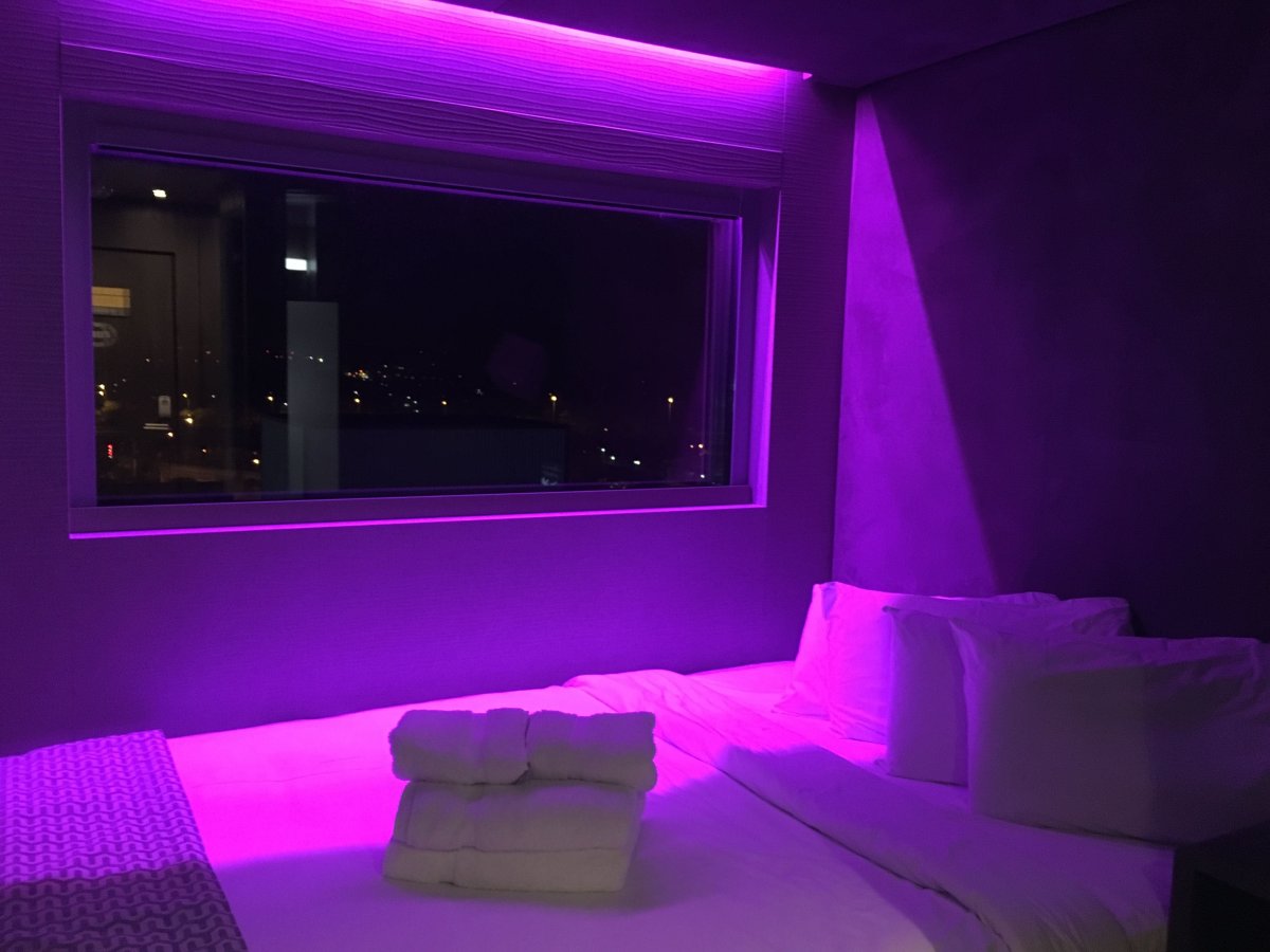 Комната с подсветкой