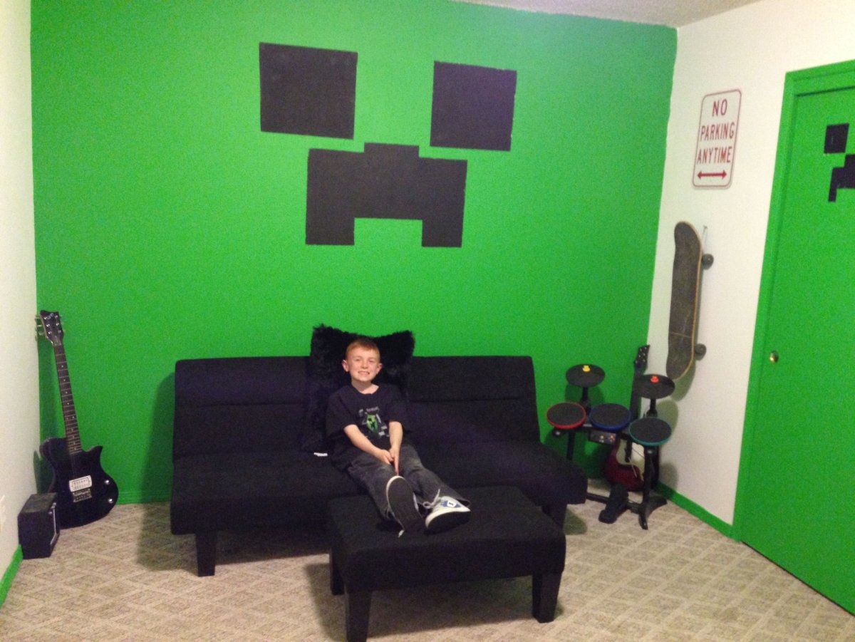 Обои с МАЙНКРАФТОМ В комнату