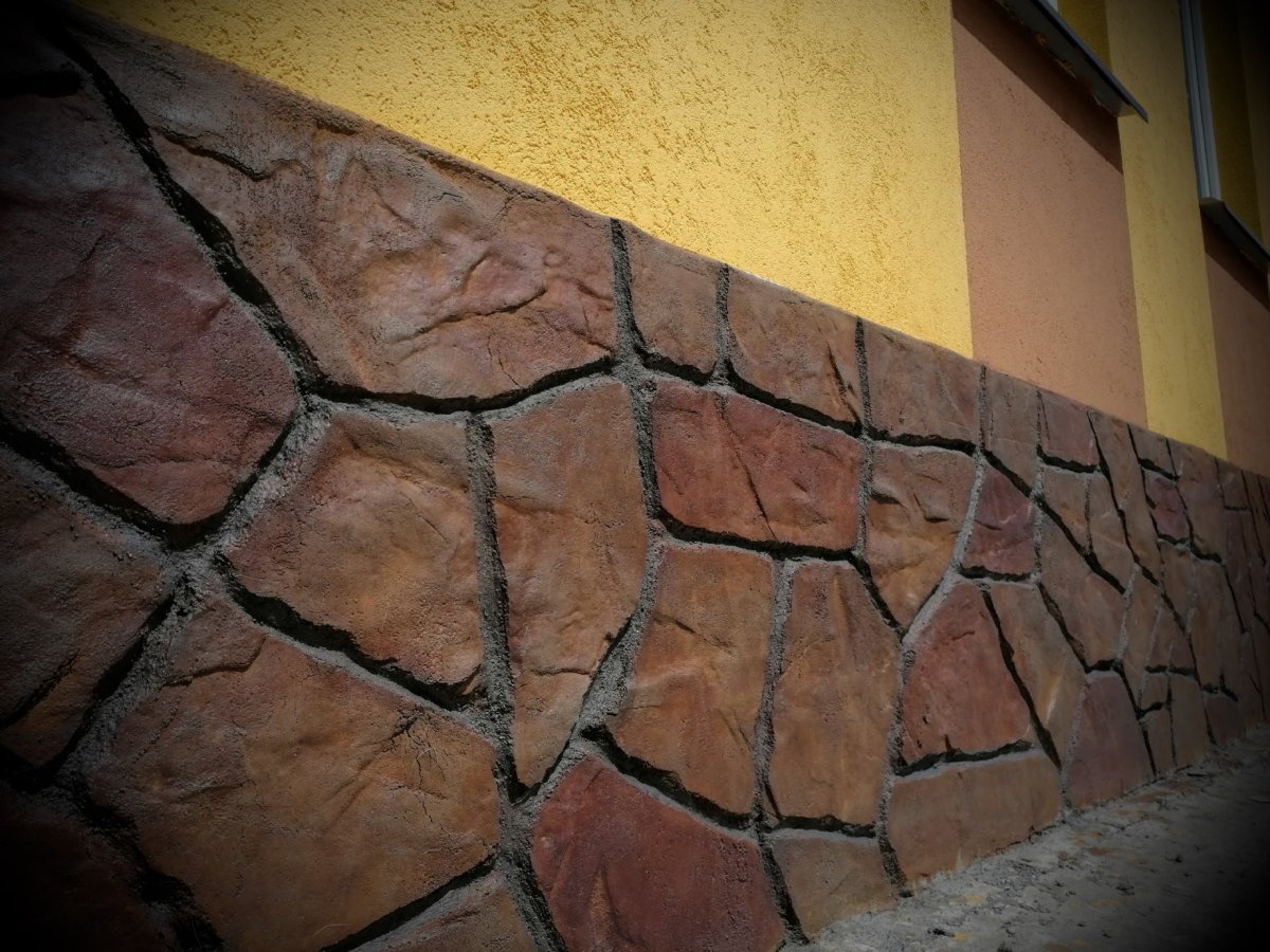 Цоколь под камень