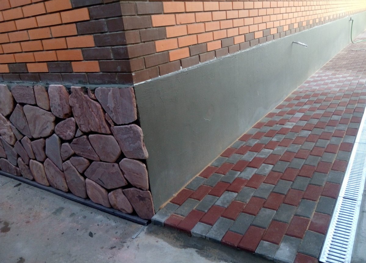 Отделка мраморной крошкой