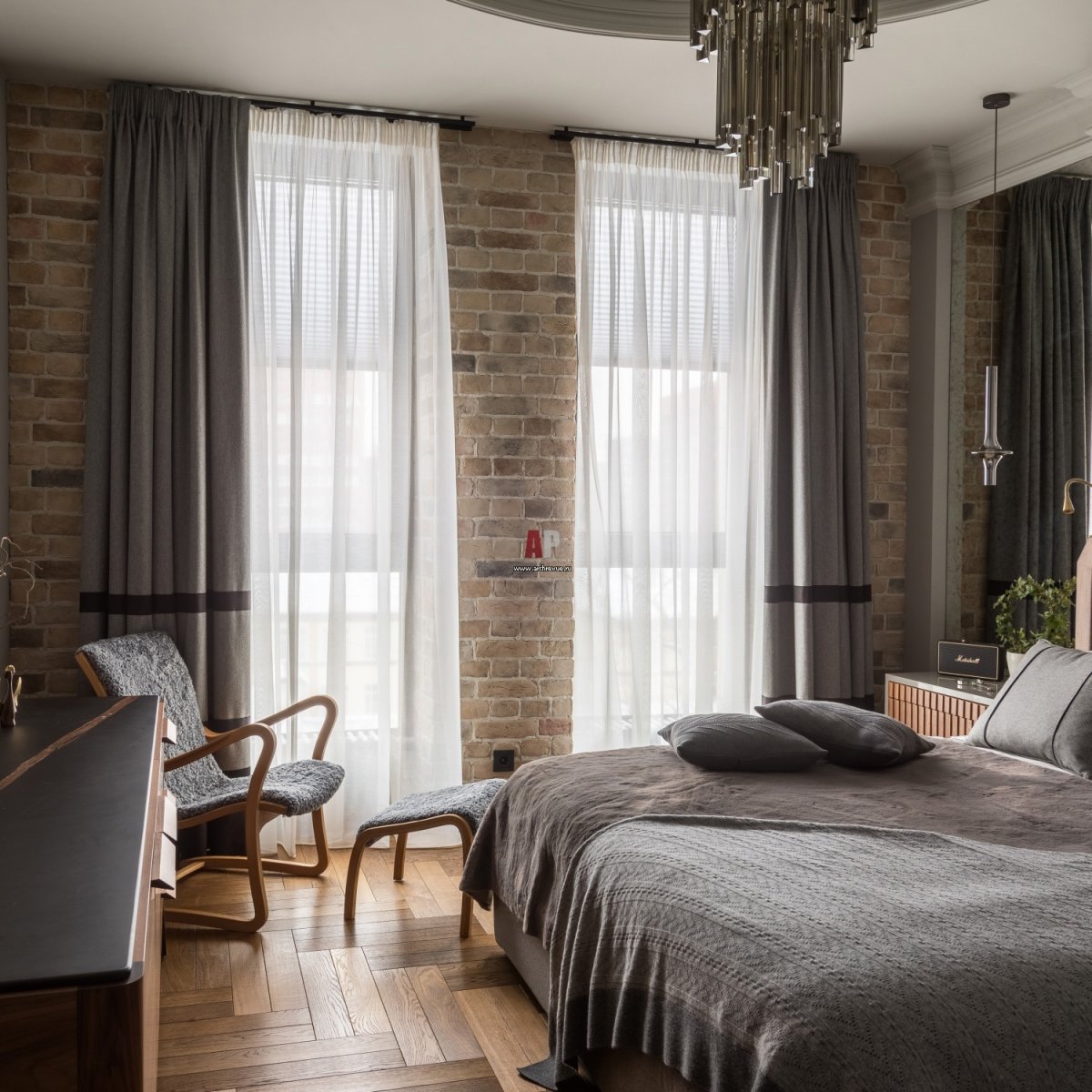 Шторы в спальню лофт