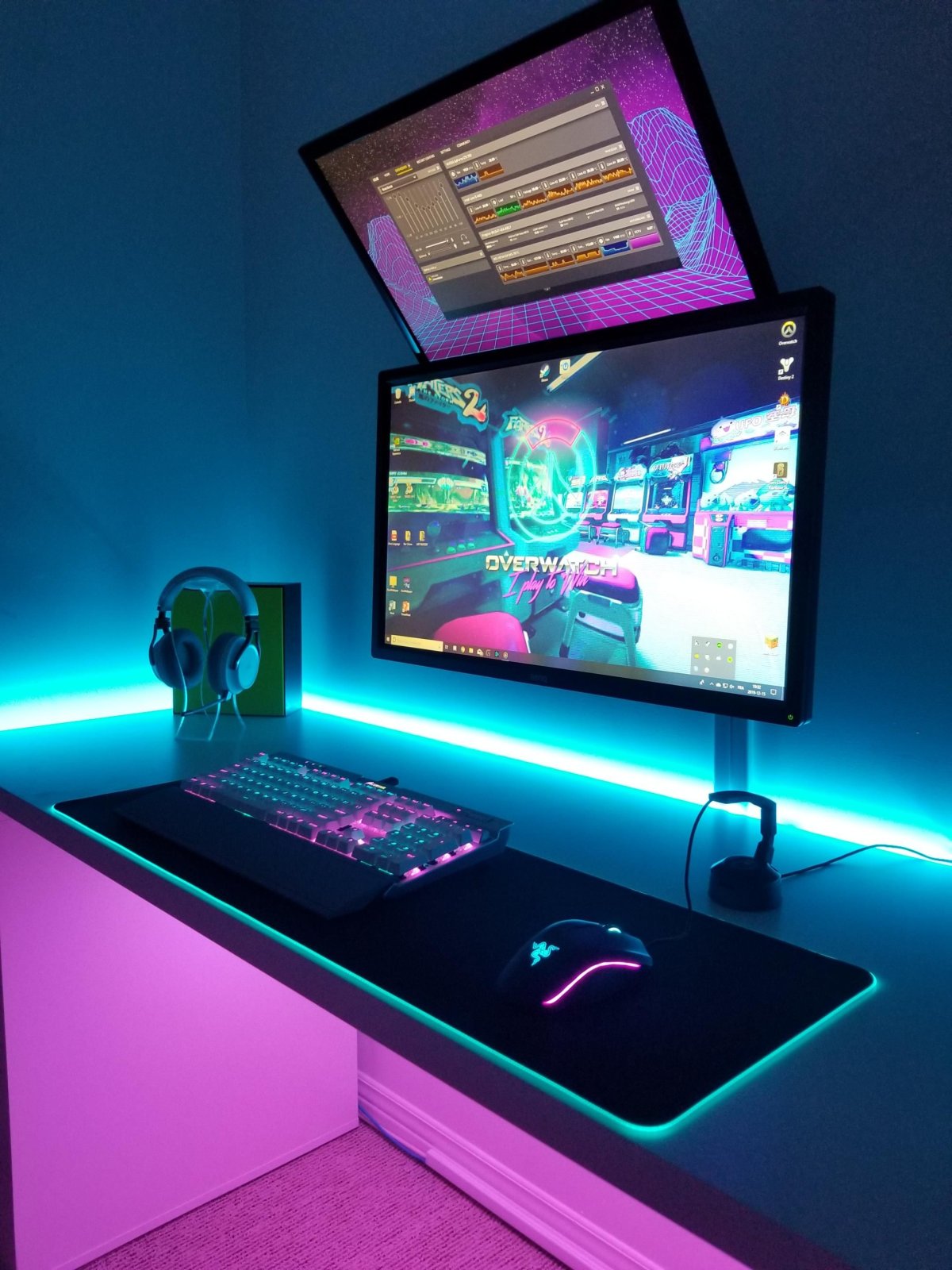 Интерьер комнаты с компьютером