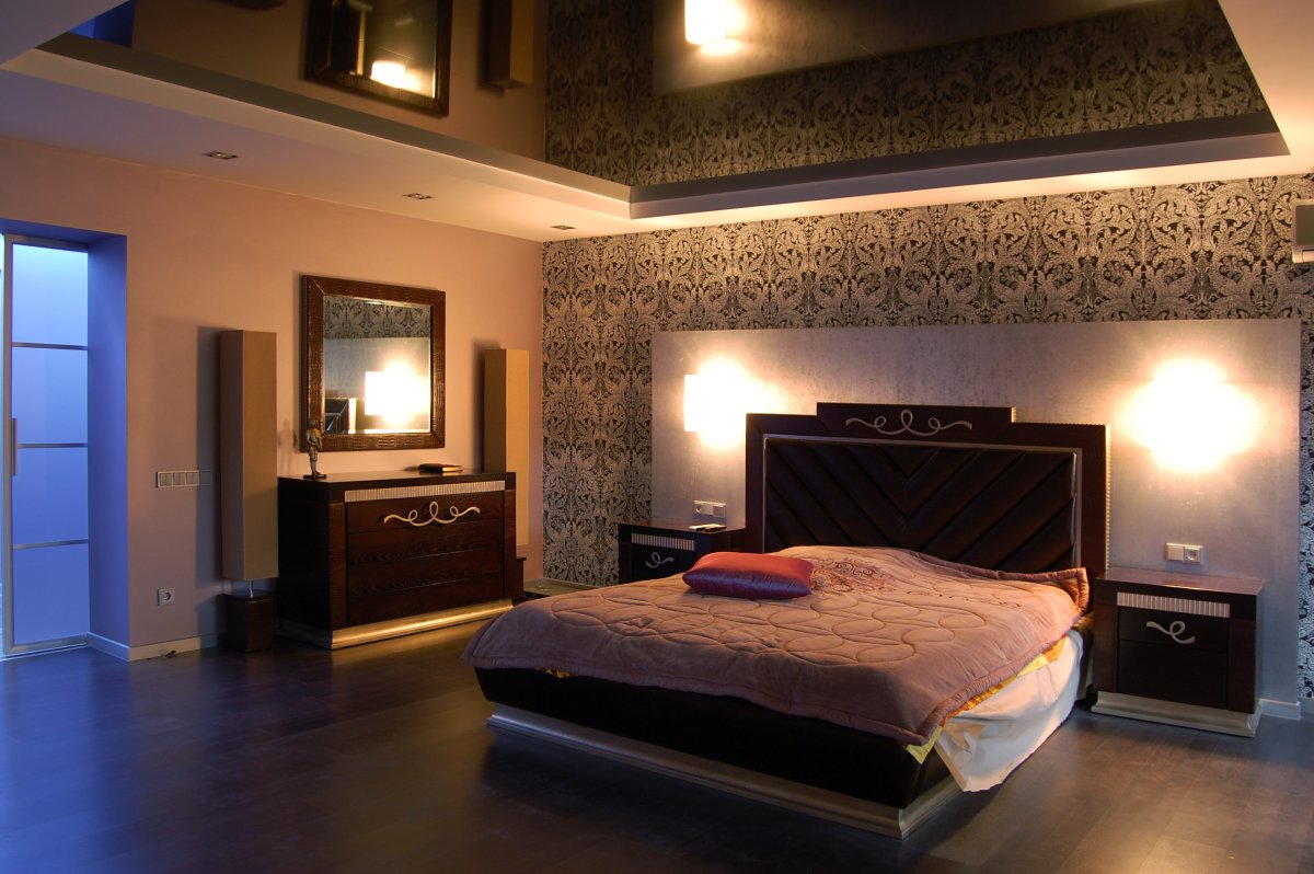 Дизайн спальни мужской с обоями