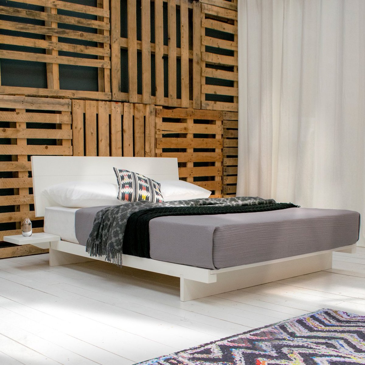 Кровать в японском стиле