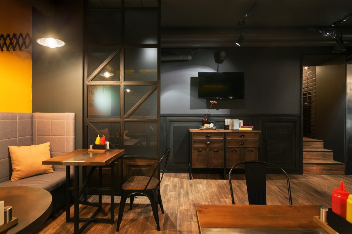 Стиль Индастриал в интерьере кафе