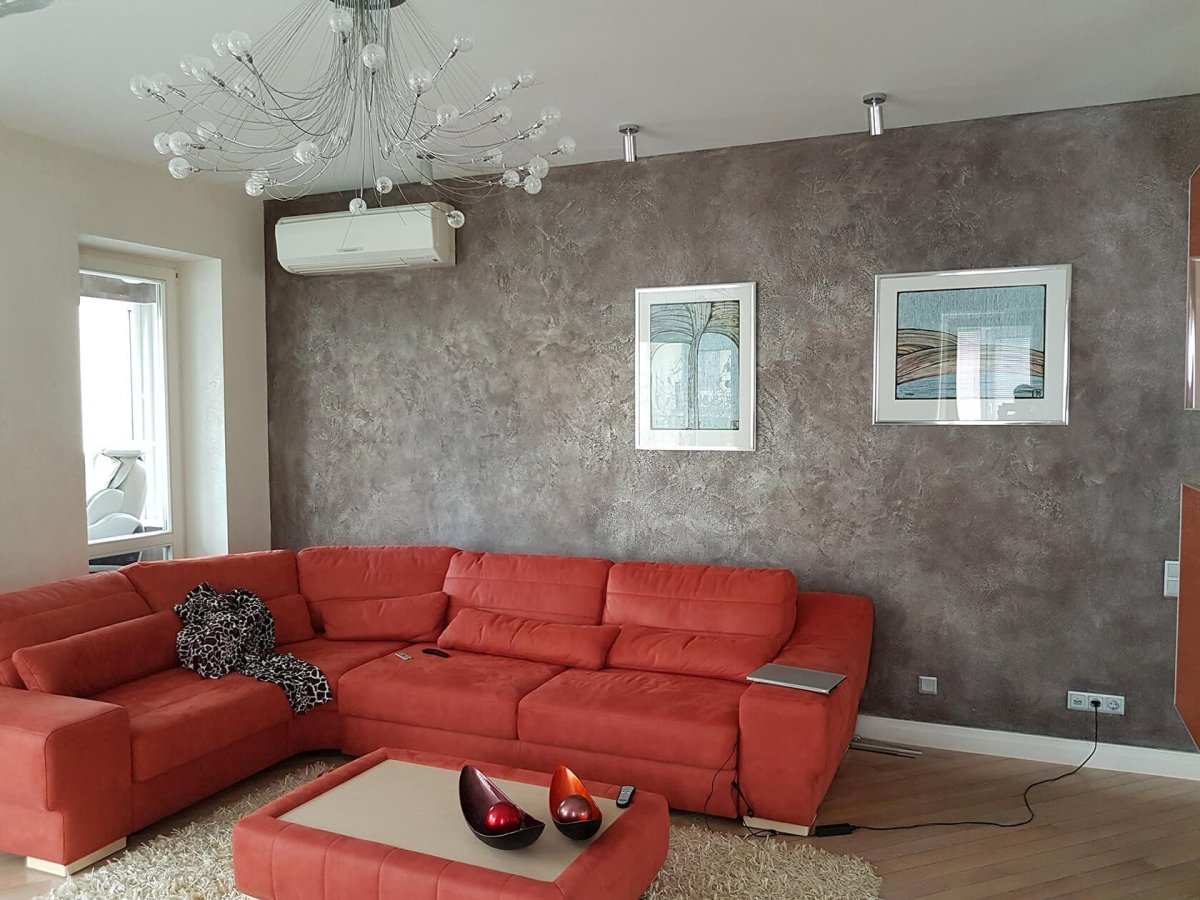 Золотистая штукатурка в интерьере