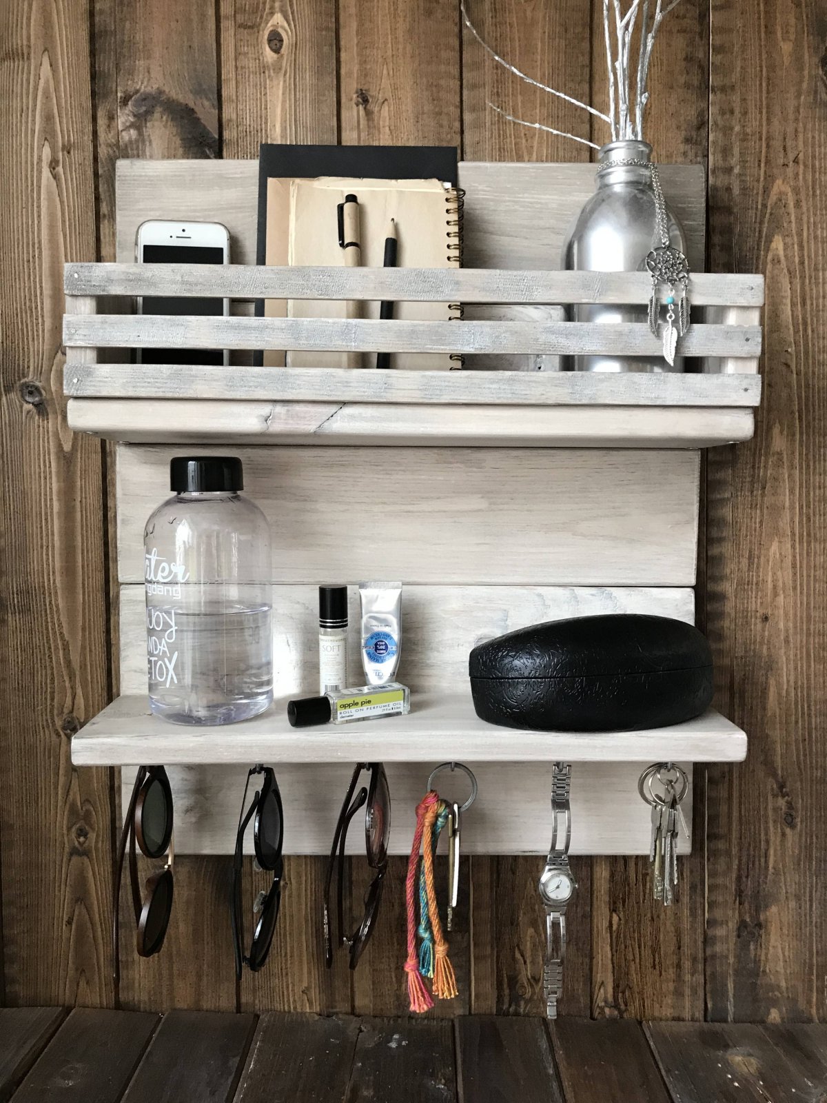 Полка в прихожую для мелочей