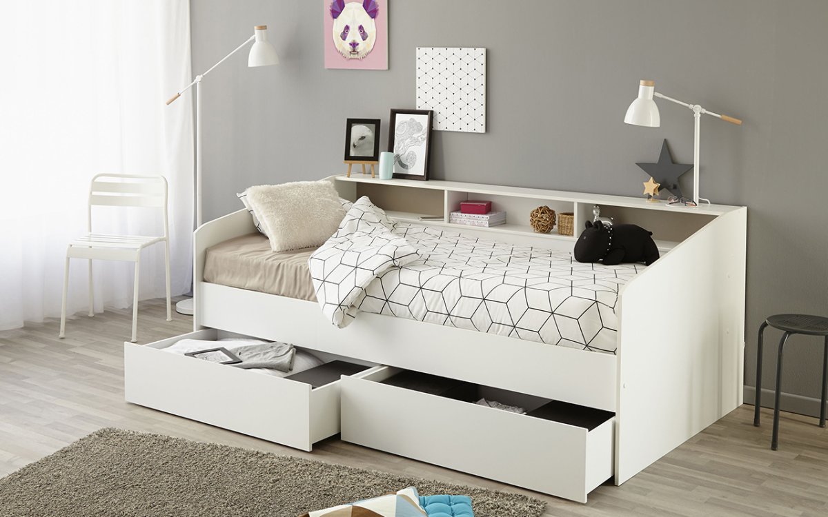 Диван подростка стена