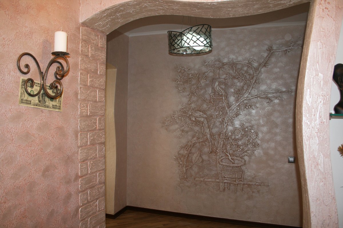 Скрытые двери декоративная штукатурка