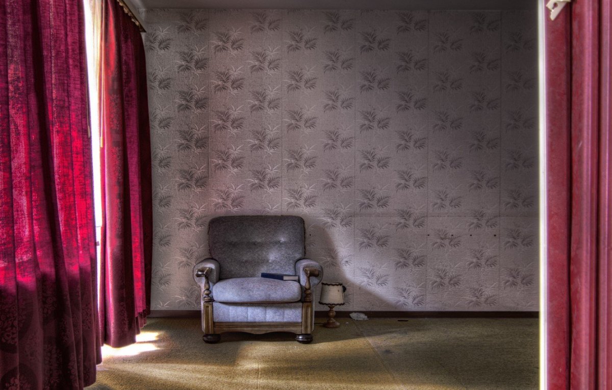 Белая комната пустая