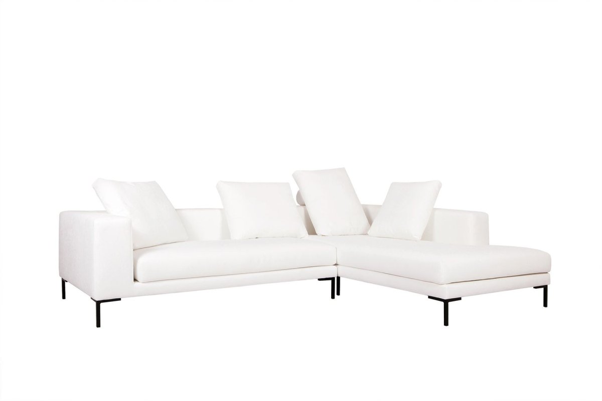 Диван белый кожаный маленький