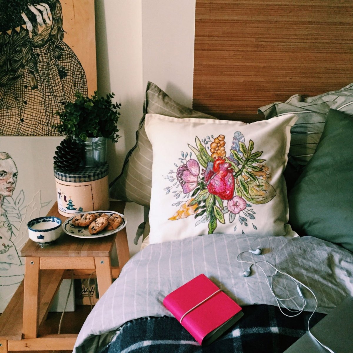 Вышивка в интерьере