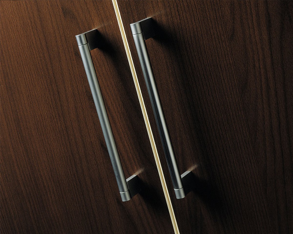 Ручки на шкаф в прихожую