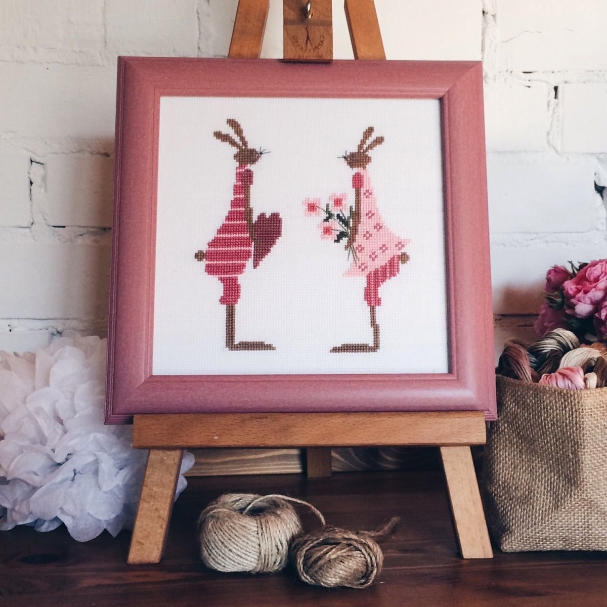 Вышивка крестом в интерьере