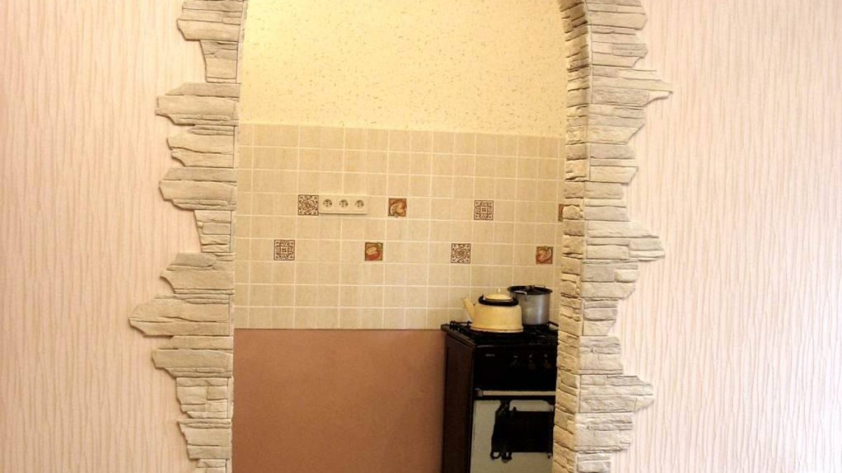 Арка обложенная декоративным кирпичиком