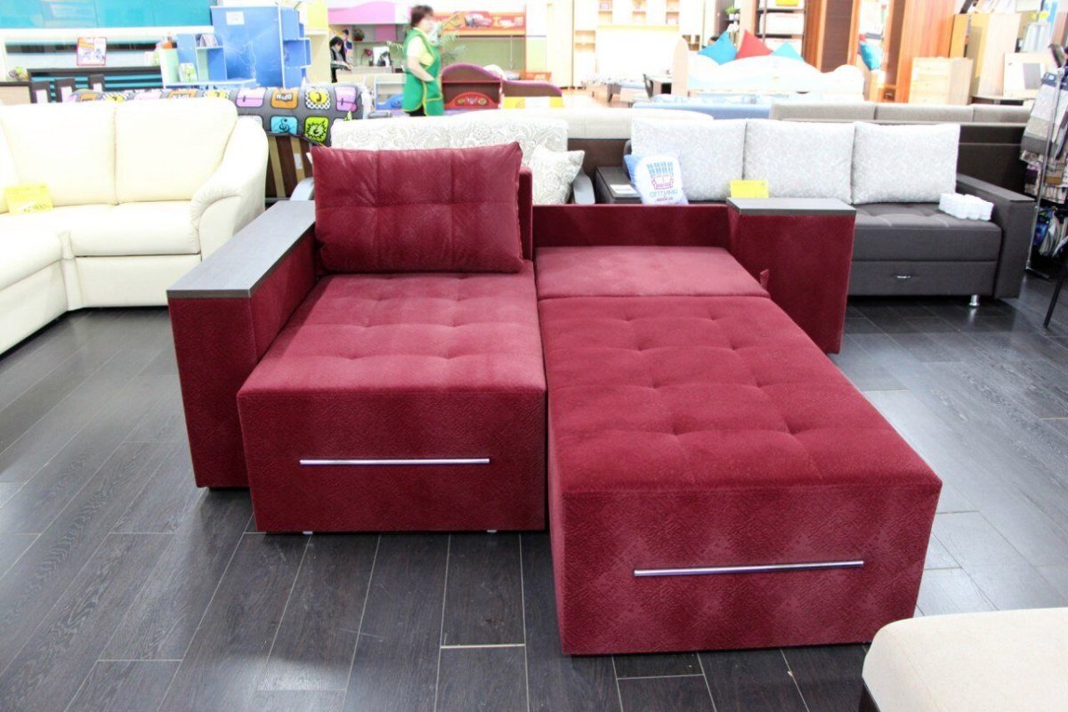 Маленький диван