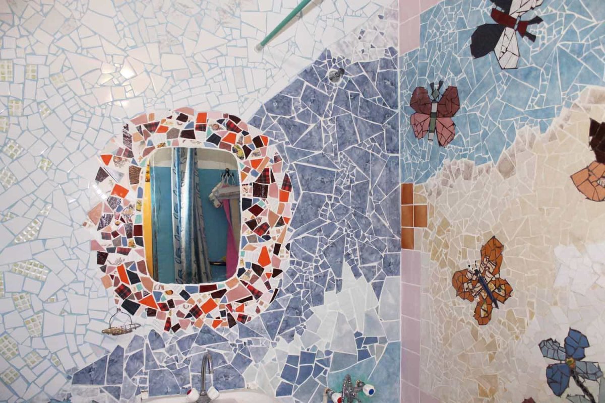 Фреска в маленькой прихожей