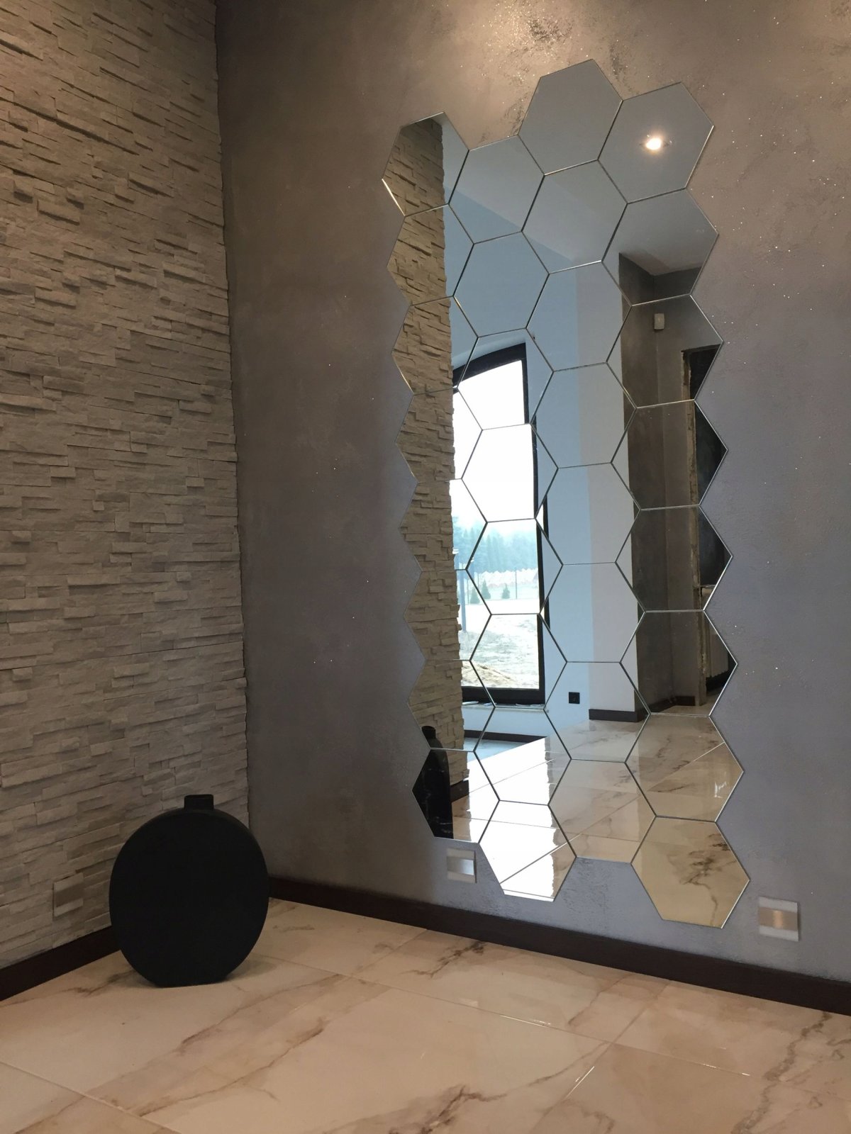 Мозайка в интерьере прихожей