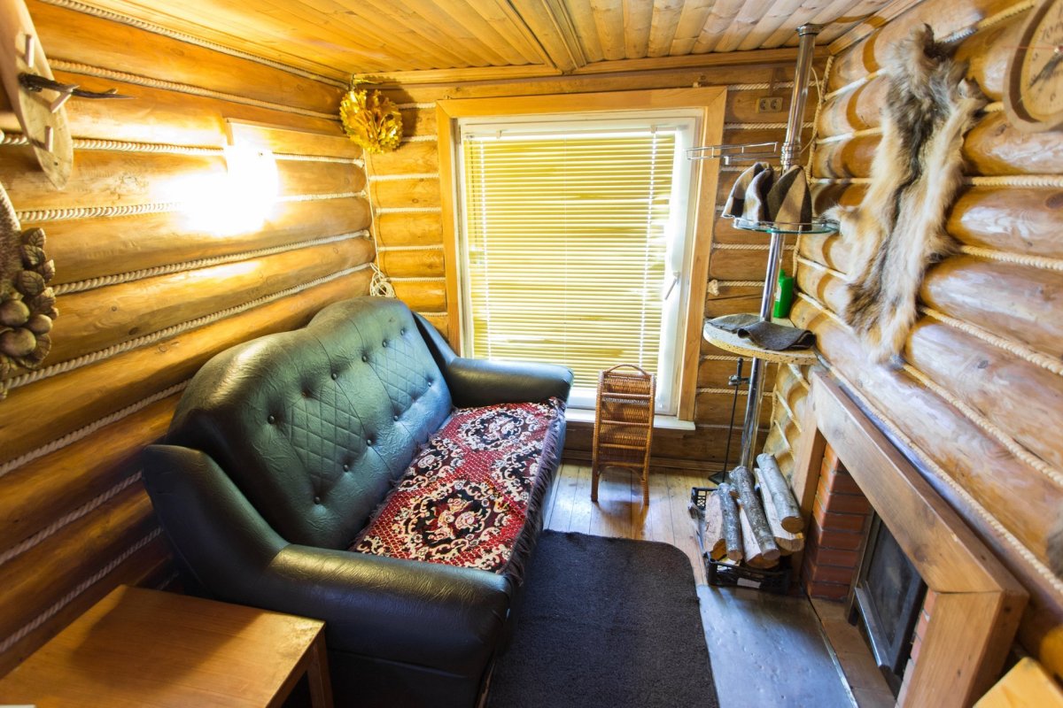 Потолок в комнате отдыха в бане