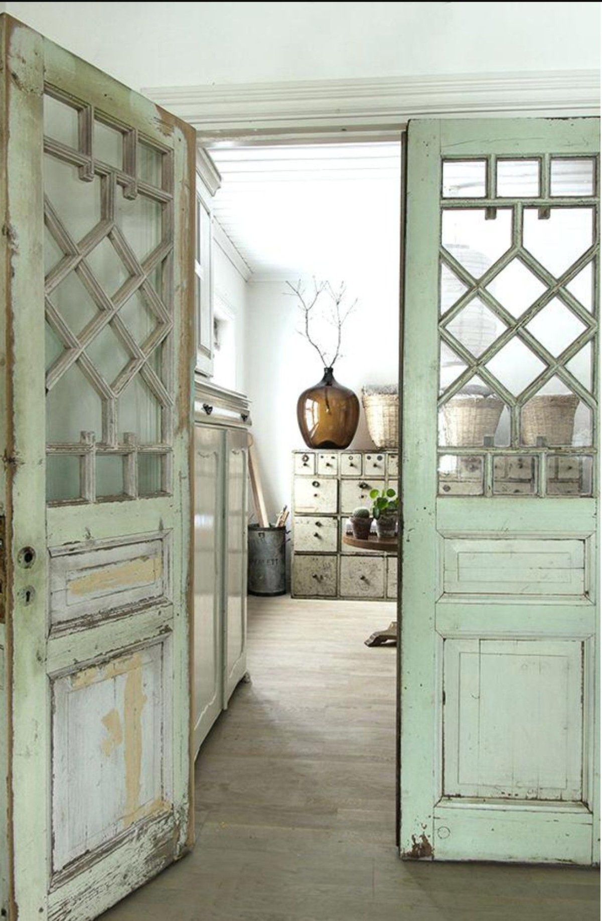 Эффект состаривания мебели