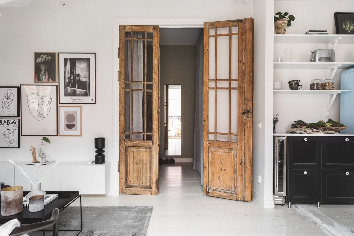 Дверь состаренное дерево