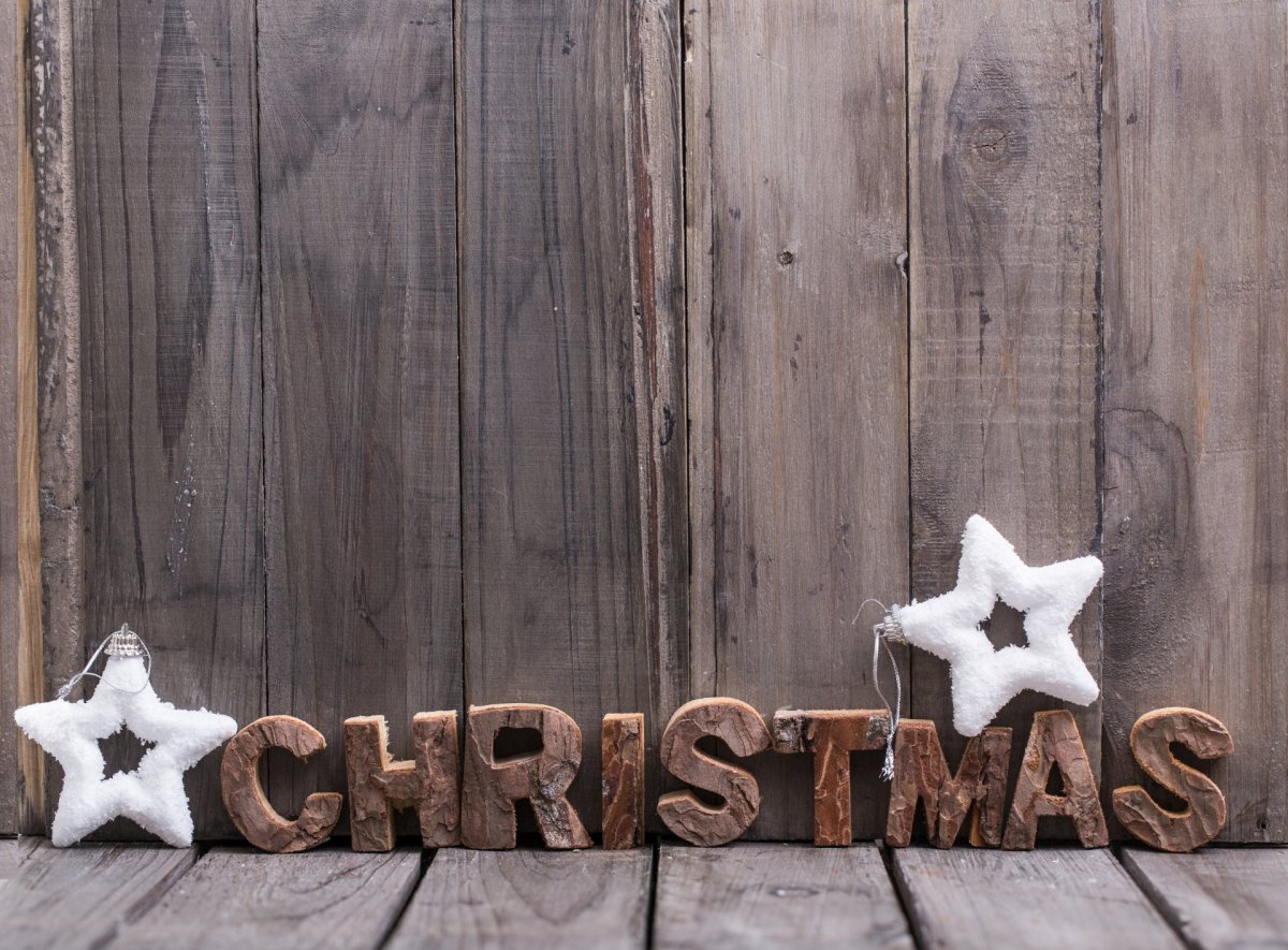 Леттеринг на стене в интерьере