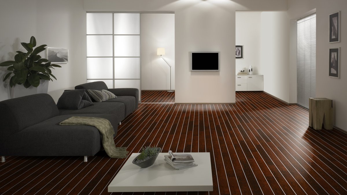 Укладка ламината поперек окна