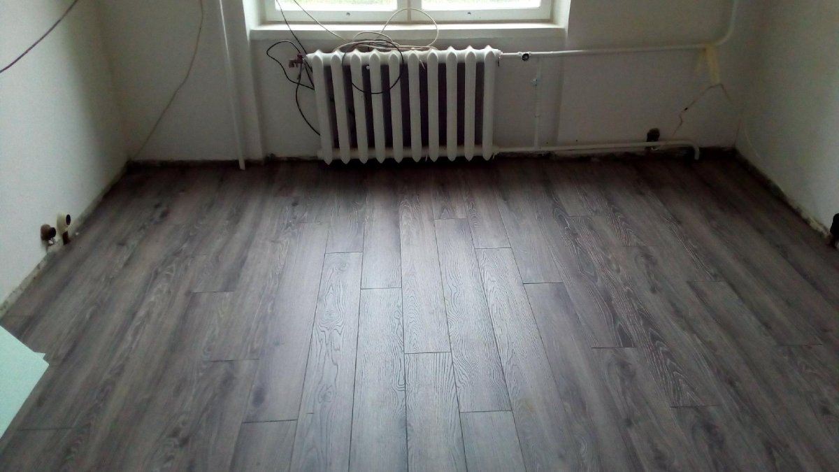 Укладка ламината на кухне