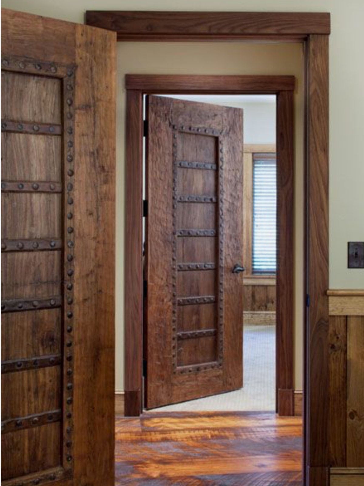 Двери межкомнатные Rustic-Wood