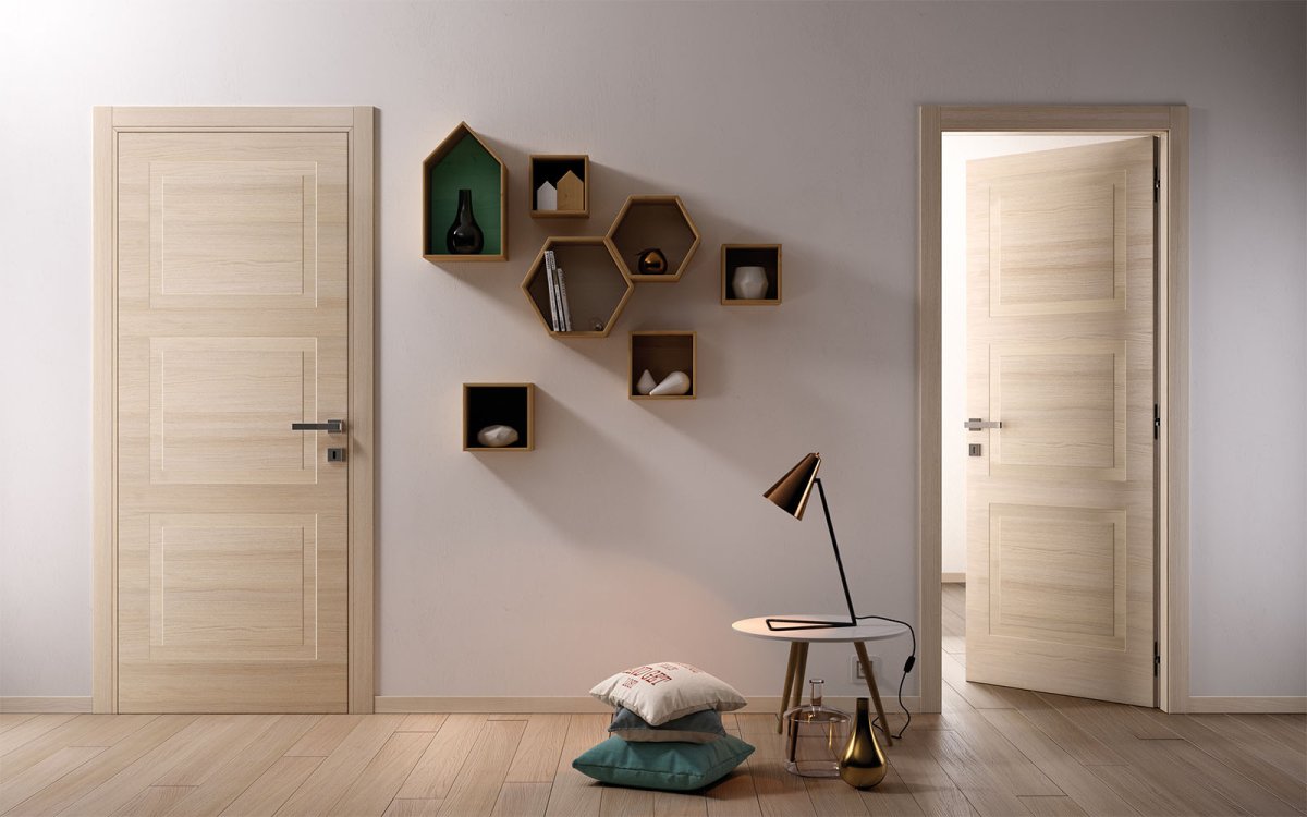 Рыжие двери в интерьере