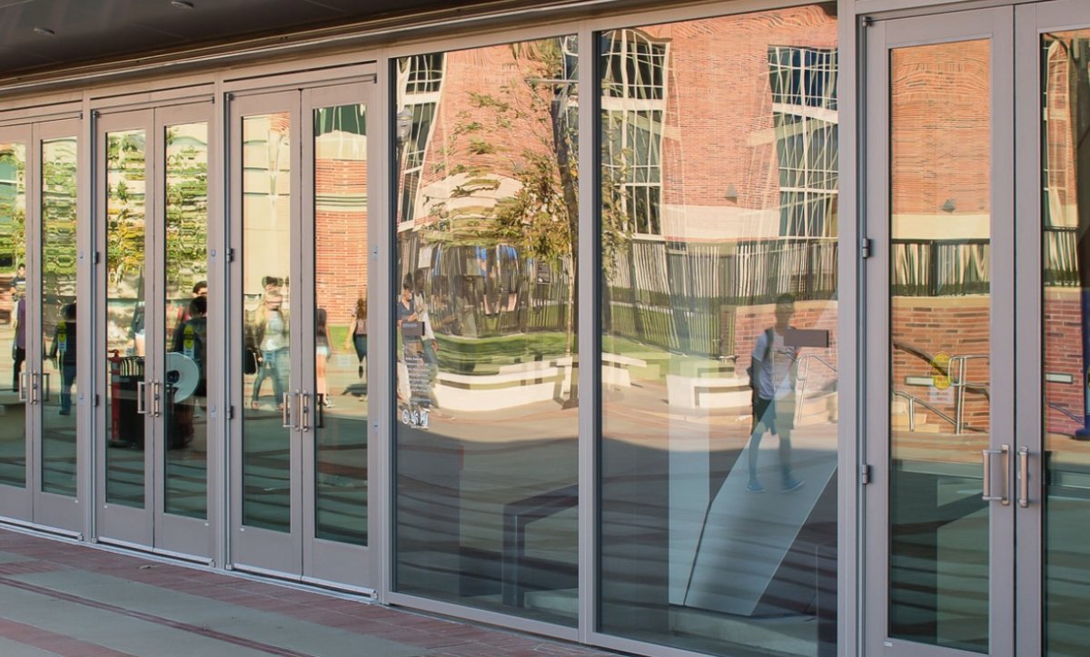 Стеклянная входная группа