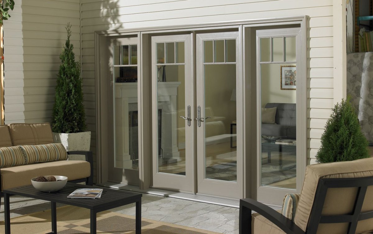 Окно с дверью на веранду