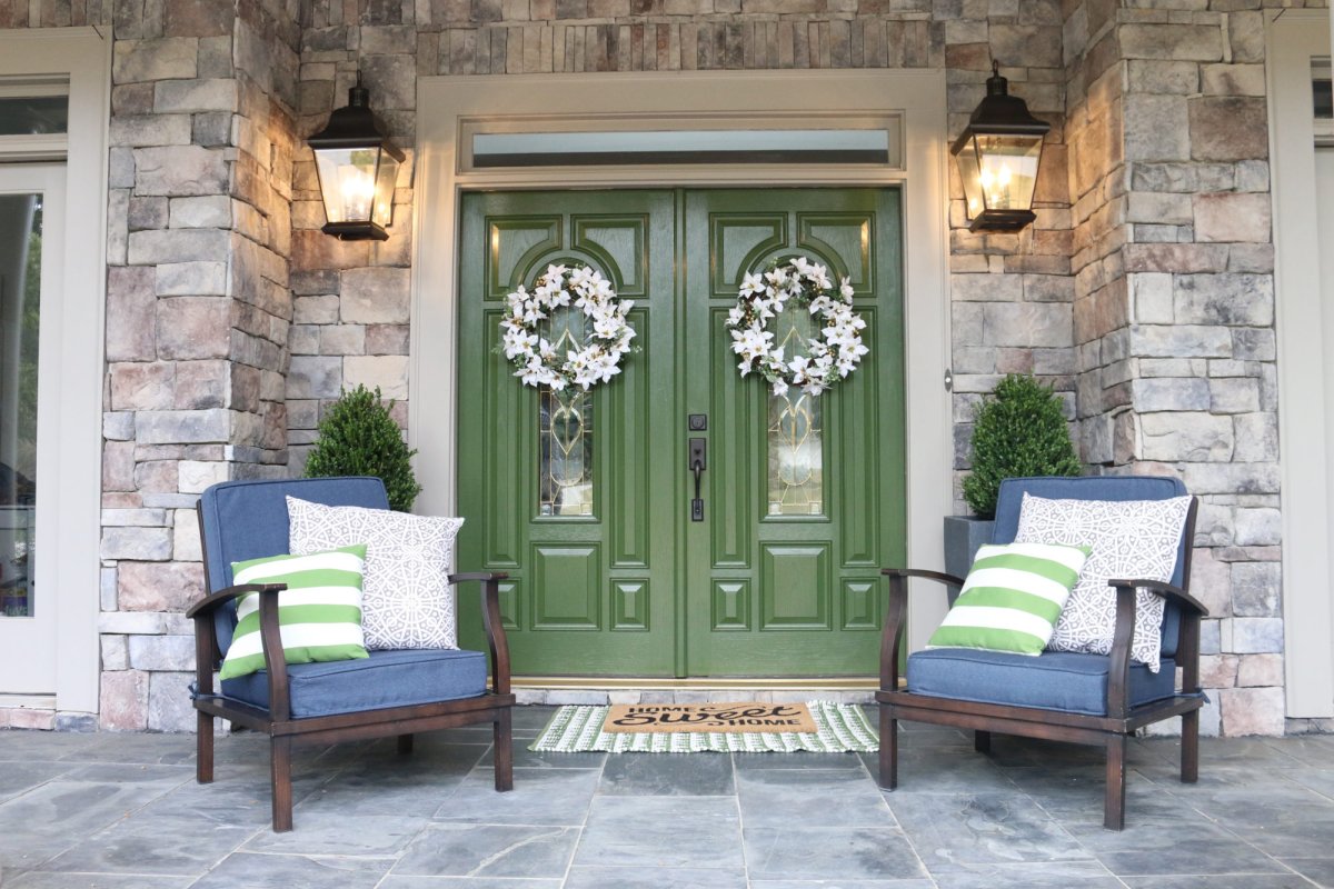 Жалюзи на двери входные пластиковые