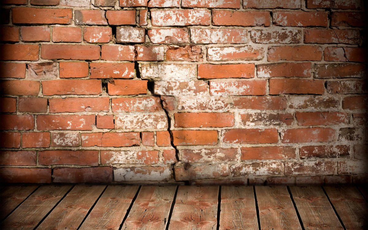 Трещина в кирпичной стене