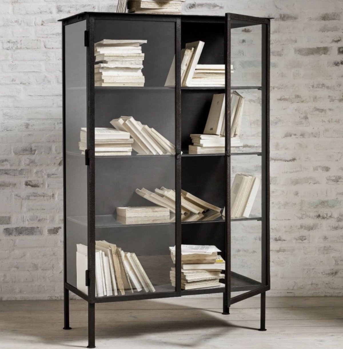 Шкаф-витрина Loft b820