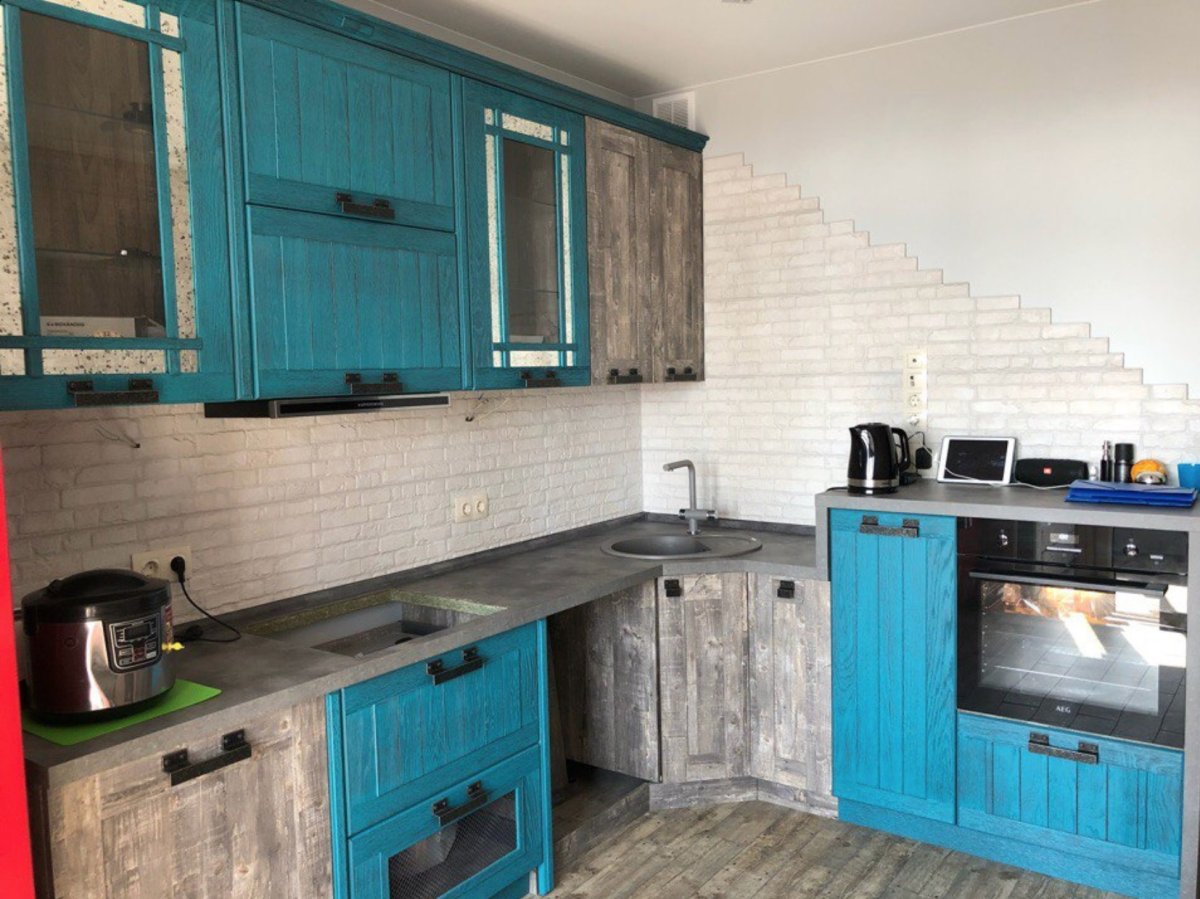 Лофт Шервуд кухни трио