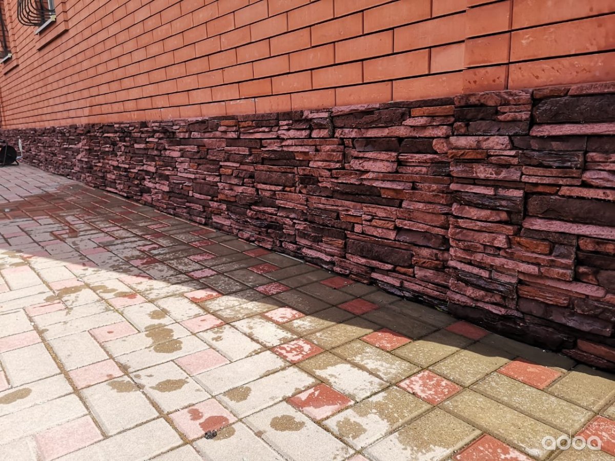 Отделка цоколя клинкером