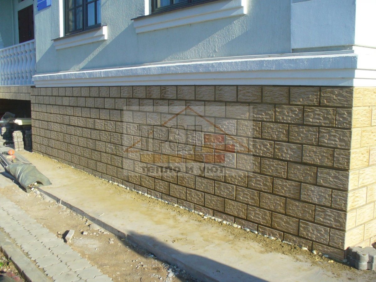 Отделка цоколя клинкером