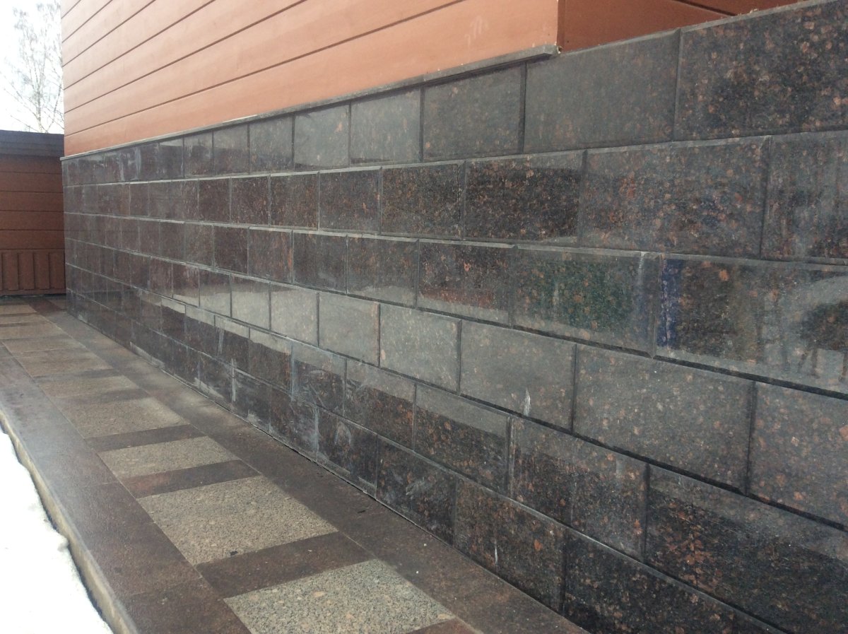 Фасад из состаренного кирпича