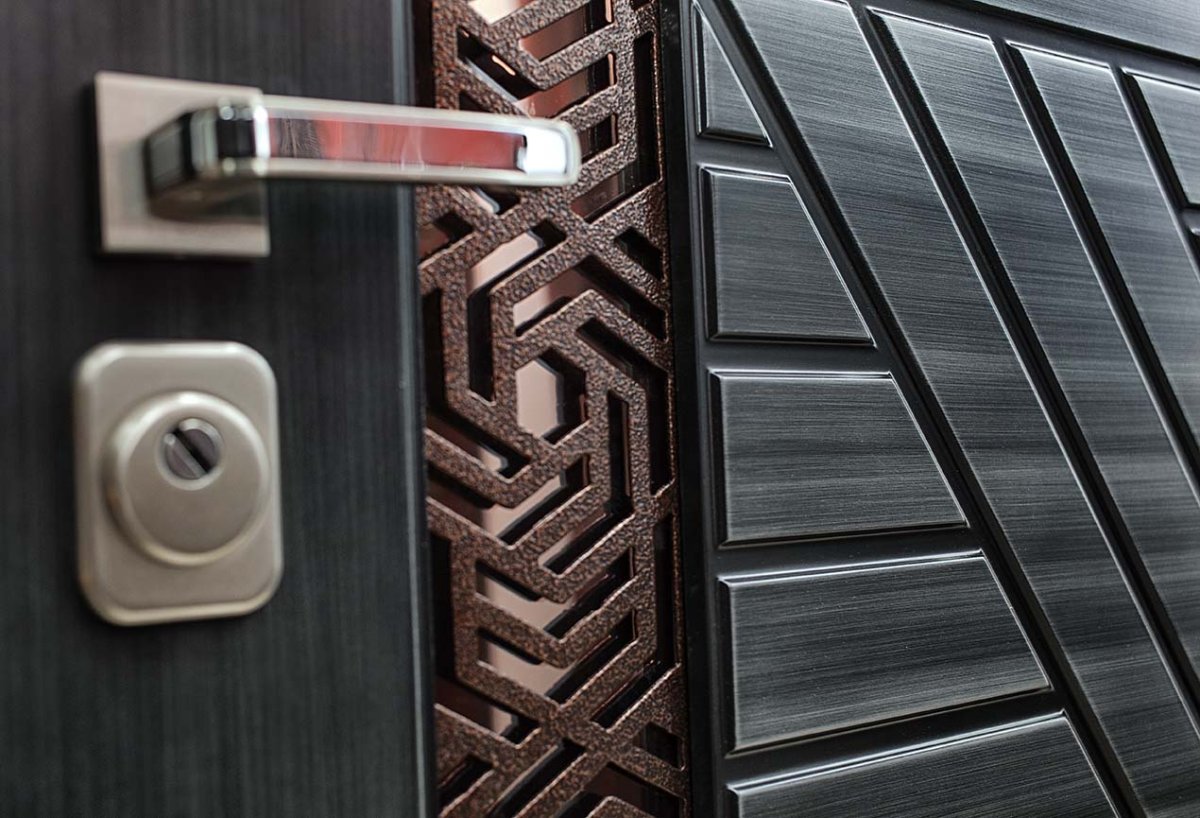 Креативная реклама дверей