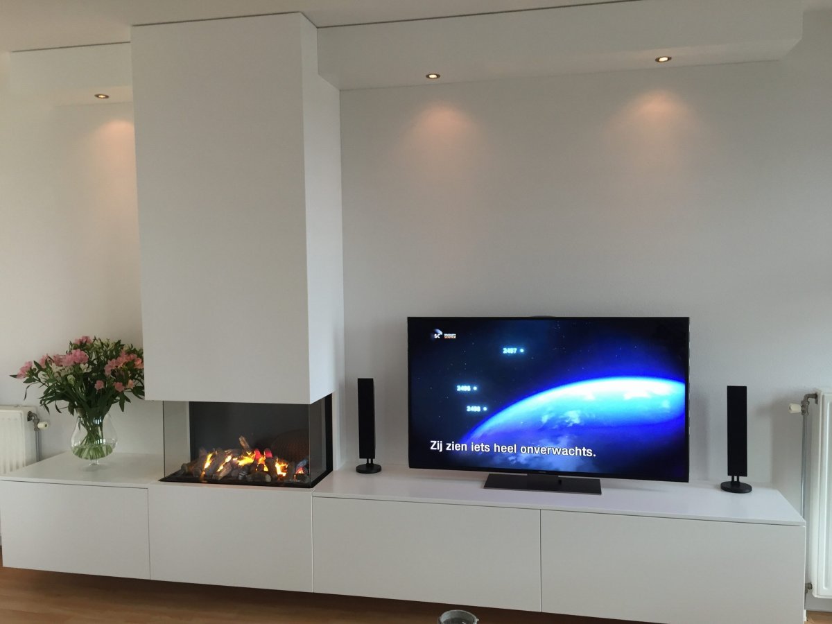 Стенка для биокамина и телевизором