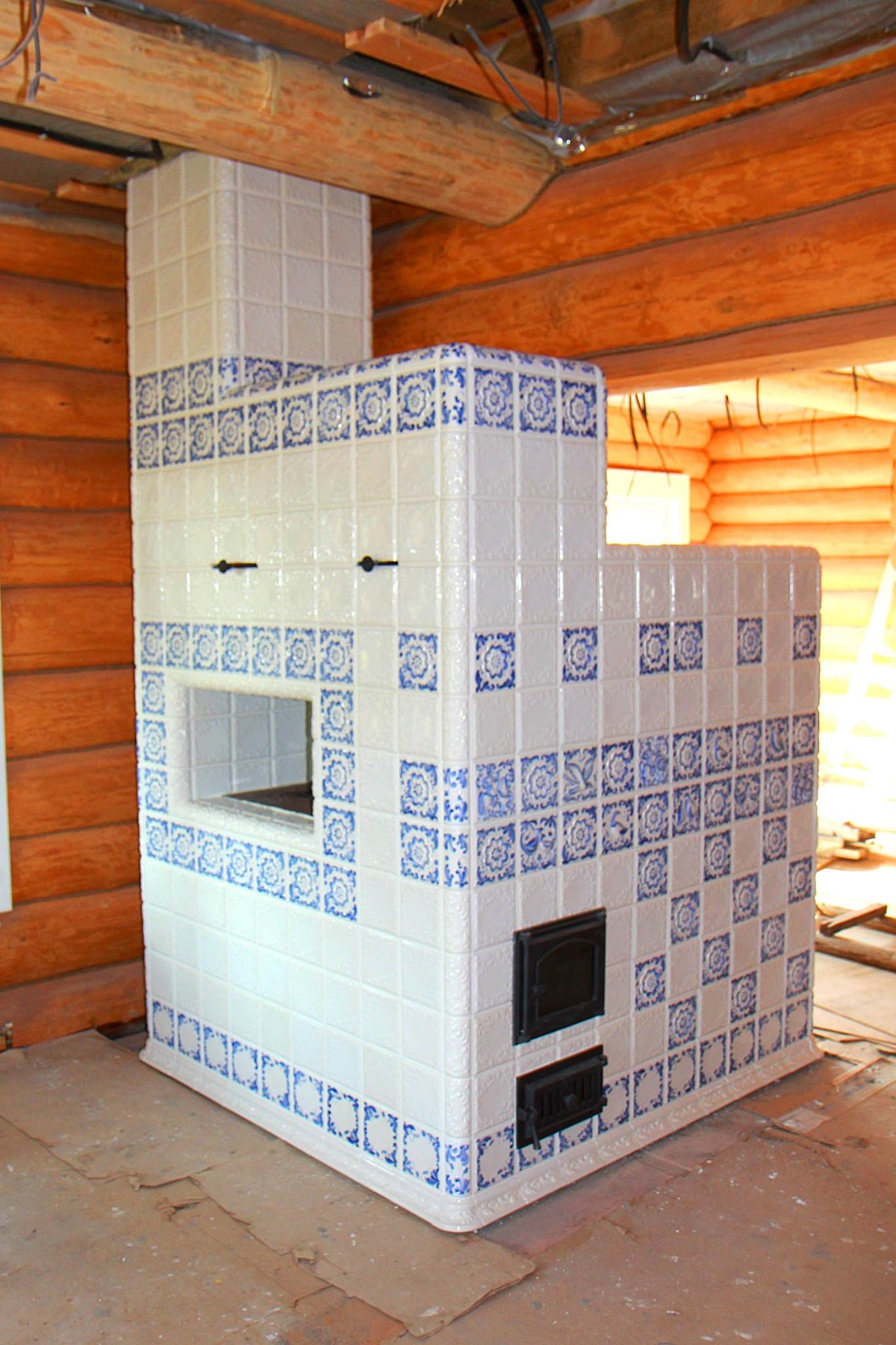 Изразцовый камин в стиле Прованс