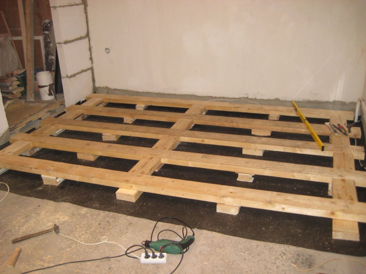 Теплоизоляция бетонного пола на лагах