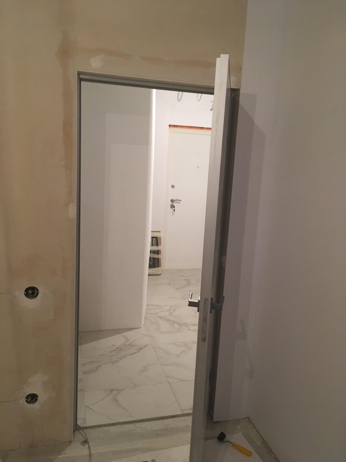 Двери Reverse Invisible z0