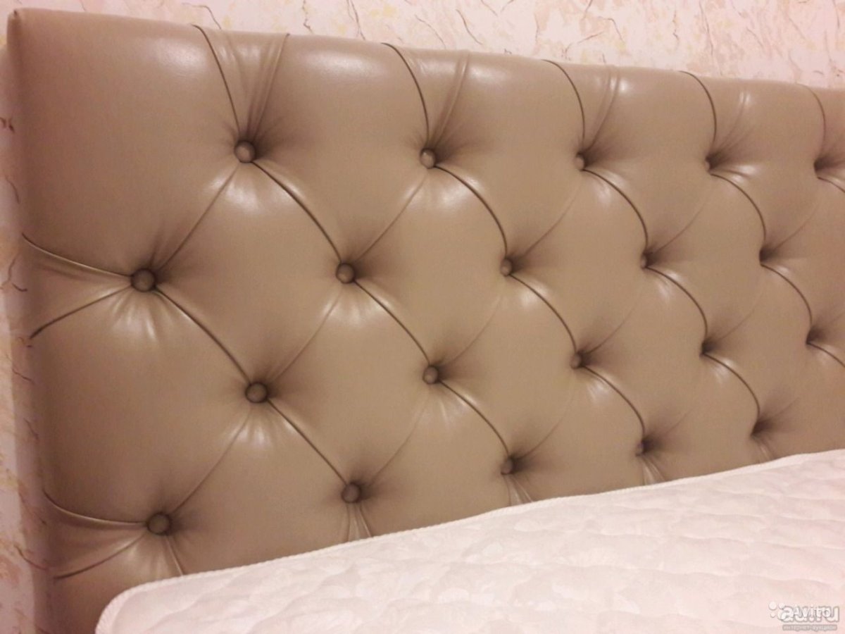 Кровать мягкая обивка ромбом 1м