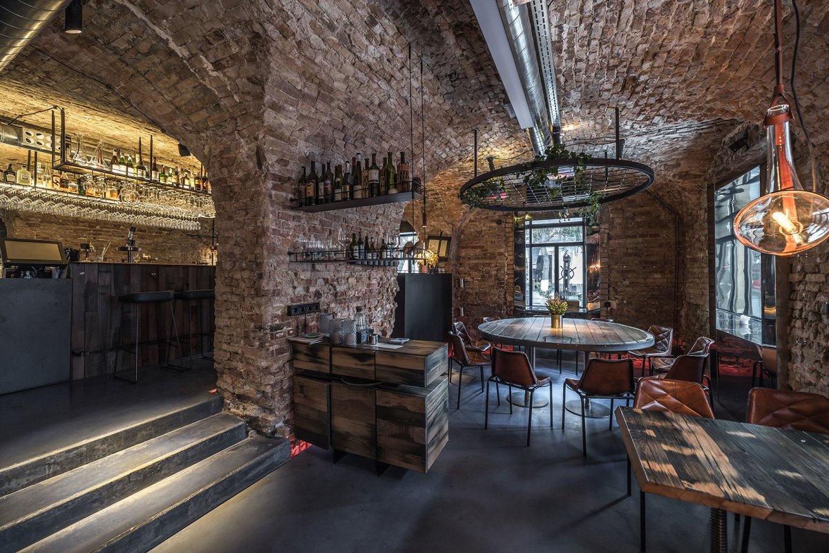 Ресторан в подвале